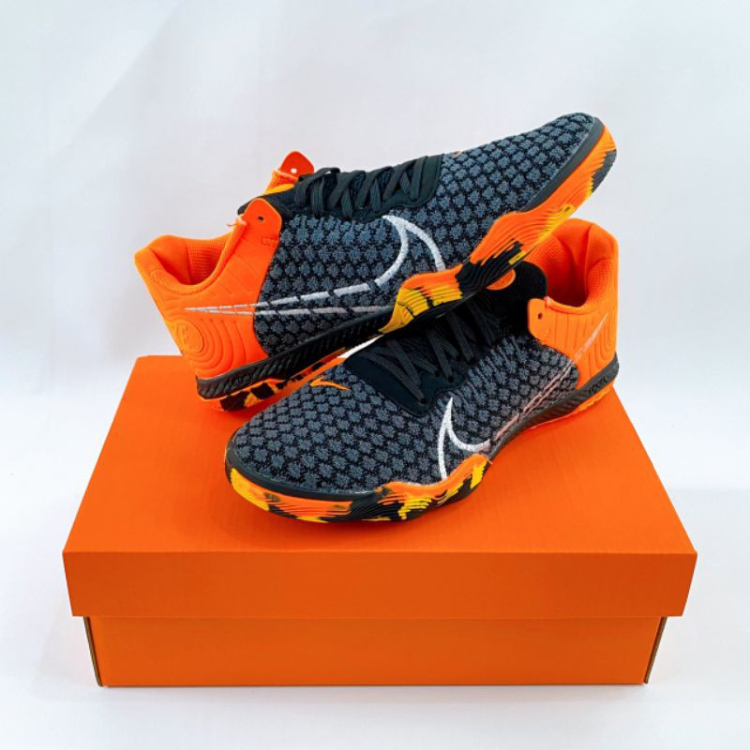 sepatu futsal nike react gato
